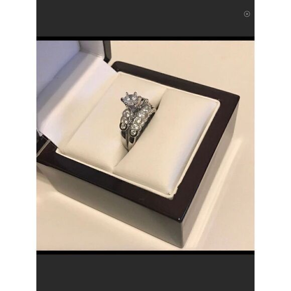 2Ct. Round Bezel Set Sim Diamond Scallop Design Wedding Ring Set Sz 8 - Picture 2 of 3